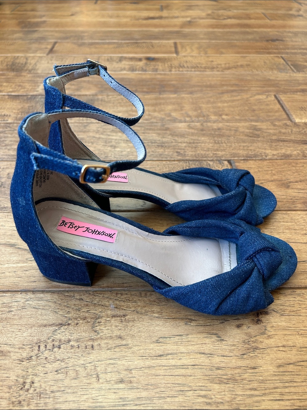 Betsey Johnson Ivee Block Heel Sandals Blue Denim Open Toe Size 7.5